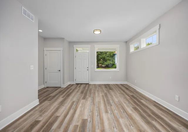 Photo 3 of Single family home for sale at 411 Fuller Ave SE, Grand Rapids, MI 49506 | MLS# 71026042811 | Listing updated on 2026-09-01