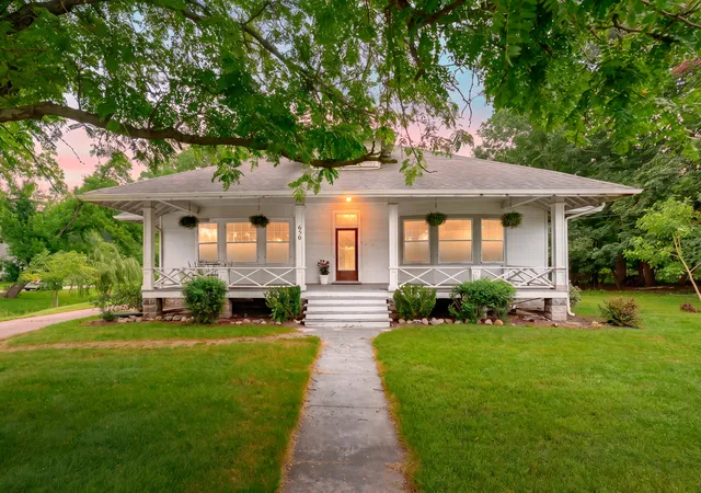 1st image of 650 N Kalamazoo St, Paw Paw, MI 49079 | MLS# 66026042815