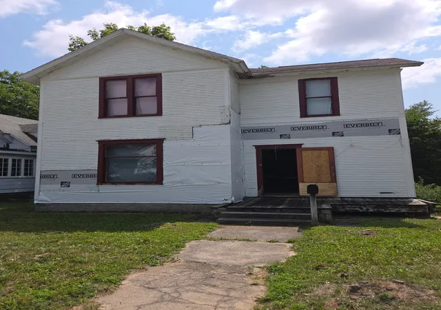 1st image of 412 E Nelson, Cadillac, MI 49601 | MLS# 78080072374