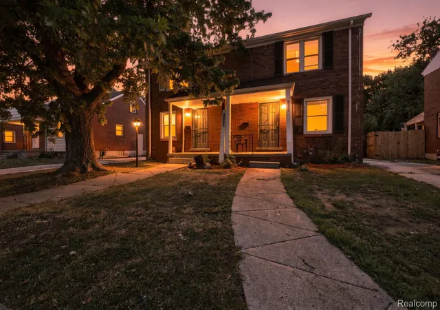 Photo 3 of Single family home for sale at 8882 Evergreen Ave, Detroit, MI 48228 | MLS# 20261064761 | Listing updated on 2026-08-15