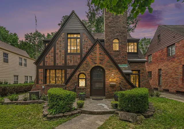 Photo 1 of Single family home for sale at 903 Briarcliff Rd, Jackson, MI 49203 | MLS# 81026042825 | Listing updated on 2026-09-15