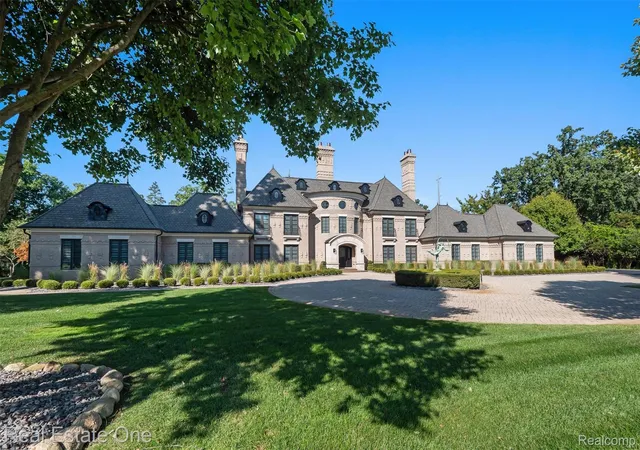 Photo 1 of Single family home for sale at 1343 Orchard Ridge Rd, Bloomfield Hills, MI 48304 | MLS# 20261064772 | Listing updated on 2026-09-16