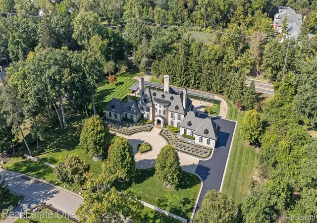 Photo 2 of Single family home for sale at 1343 Orchard Ridge Rd, Bloomfield Hills, MI 48304 | MLS# 20261064772 | Listing updated on 2026-09-16