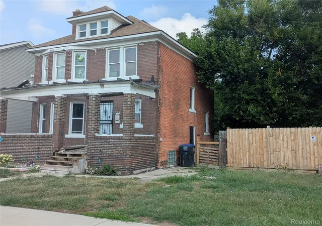 Photo 2 of Single family home for sale at 583 Alger St, Detroit, MI 48202 | MLS# 20261064791 | Listing updated on 2026-09-09