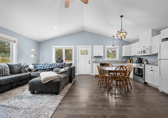 2nd image of 8522 Olivia Dr, Maple City, MI 49664 | MLS# 78080072376