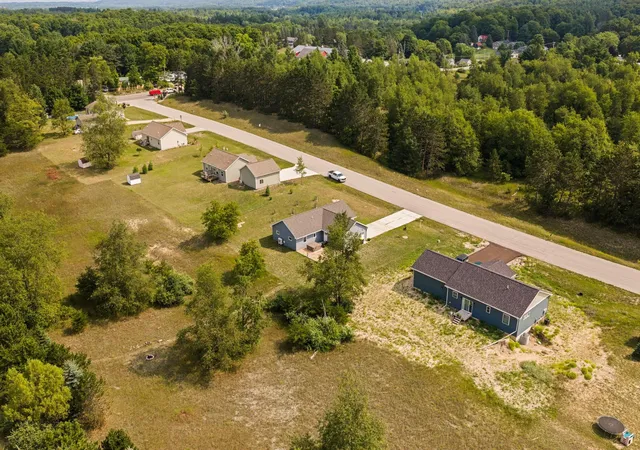 51st image of 8522 Olivia Dr, Maple City, MI 49664 | MLS# 78080072376