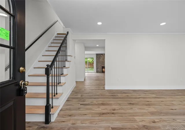 Photo 2 of Single family home for sale at 30190 Northgate Dr, Southfield, MI 48076 | MLS# 20261064806 | Listing updated on 2026-08-30