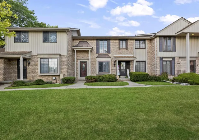 Photo 3 of Condo for sale at 29011 Scarborough Dr, Warren, MI 48088 | MLS# 58050218588 | Listing updated on 2026-08-28
