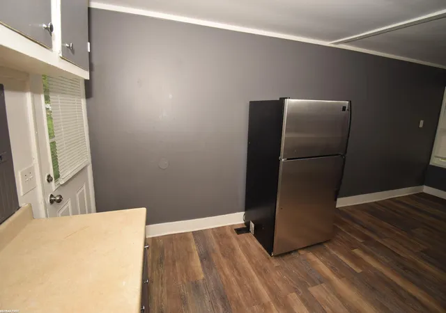 Listing Photo 5 - Condo for sale in building located at 20190 Sherwood Rd, Belleville, MI 48111
