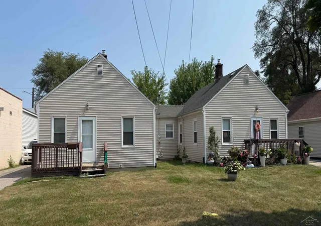 1st image of 3432/3436 Court St, Saginaw City Saginaw, MI 48602 | MLS# 61050218587
