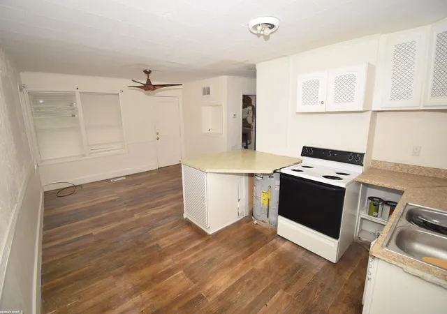 Photo 3 of Multi family home for sale at 20180 Sherwood Rd, Belleville, MI 48111 | MLS# 58050218591 | Listing updated on 2026-08-14