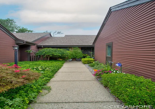 Listing Photo 3 - Condo for sale in building located at 4177 Indian Spring Dr SW, Grandville, MI 49418