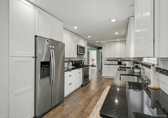 Photo 4 of Single family home for sale at 249 S Coats Rd, Oxford Charter Township Oakland, MI 48371 | MLS# 20261064816 | Listing updated on 2026-08-25