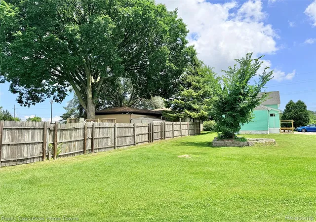 4th image of 38303 Little Mack Ave, Clinton Township, MI 48036 | MLS# 20261064819