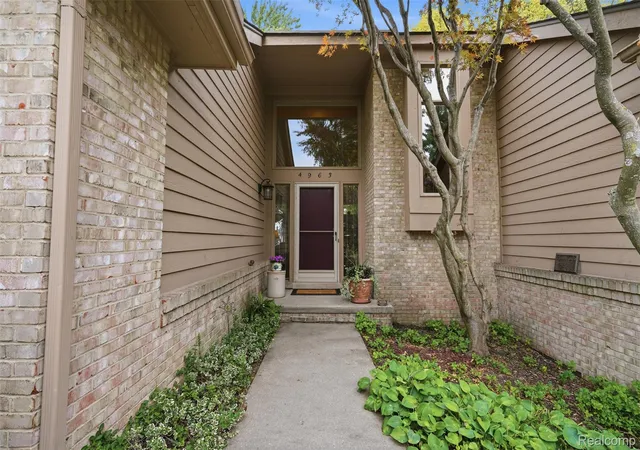 Photo 4 of Single family home for sale at 4963 Countryside Dr, West Bloomfield, MI 48323 | MLS# 20261064829 | Listing updated on 2026-09-06
