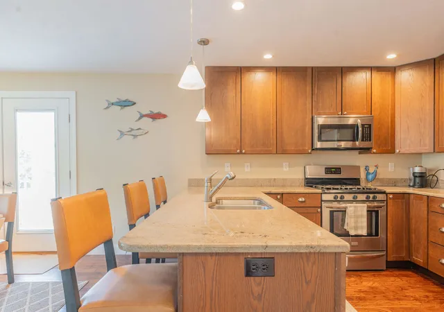 Listing Photo 4 - Condo for sale in building located at 151 E Railroad Ave, Traverse City, MI 49686
