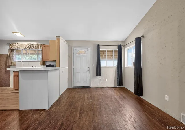 Photo 2 of Single family home for sale at 1741 S Beatrice St, Detroit, MI 48217 | MLS# 20261064832 | Listing updated on 2026-09-08