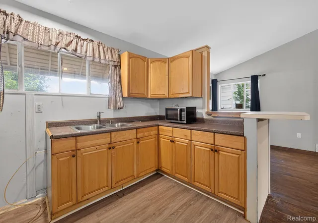 Photo 4 of Single family home for sale at 1741 S Beatrice St, Detroit, MI 48217 | MLS# 20261064832 | Listing updated on 2026-09-08