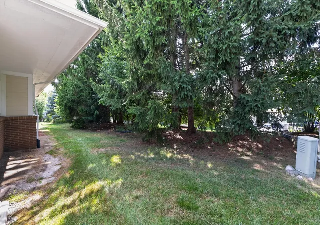 Photo 35 of Condo for sale at 35075 Hillside Dr, Farmington Hills, MI 48335 | MLS# 81026042869 | Listing updated on 2026-08-30