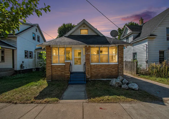Photo 1 of Single family home for sale at 448 Spencer St Ne, Grand Rapids, MI 49505 | MLS# 65026042881 | Listing updated on 2026-09-16