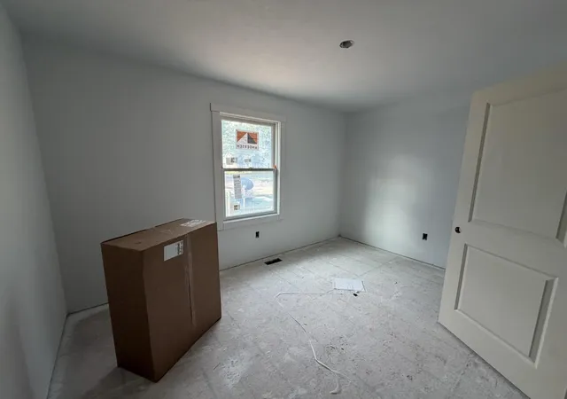 Photo 3 of Single family home for sale at 377 E Forest Ave, Muskegon, MI 49442 | MLS# 71026042873 | Listing updated on 2026-08-14
