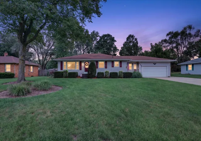 1st image of 1055 Elmwood Dr, Jenison, MI 49428 | MLS# 65026042878