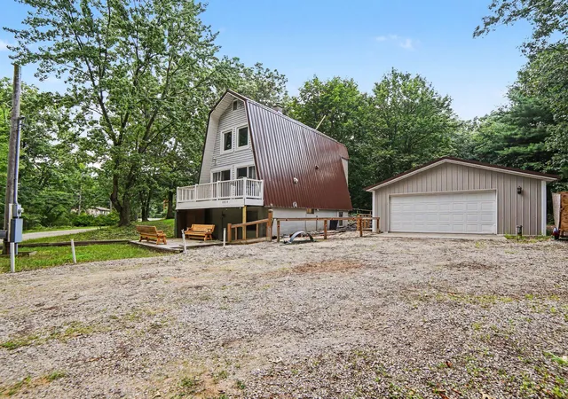 Photo 1 of Single family home for sale at 6859 Clover Rd, Twin Lake, MI 49457 | MLS# 67026042884 | Listing updated on 2026-09-08