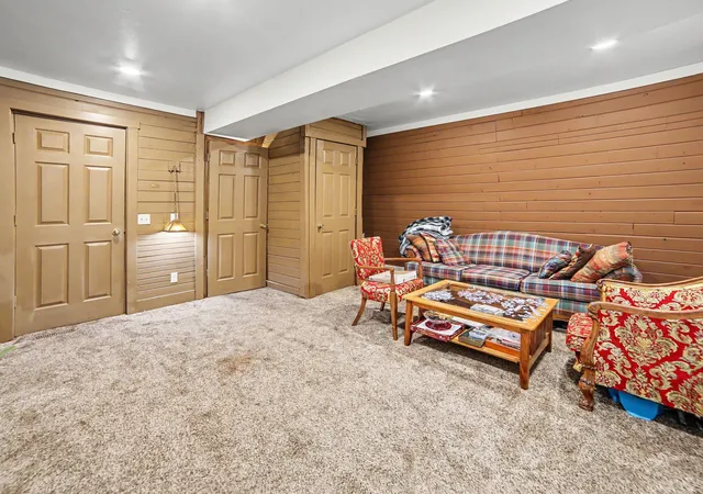 Photo 3 of Single family home for sale at 6859 Clover Rd, Twin Lake, MI 49457 | MLS# 67026042884 | Listing updated on 2026-09-08