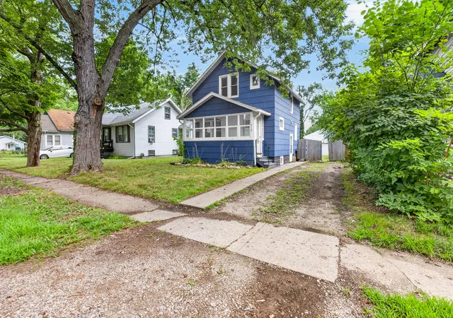 19th image of 712 Fenimore Ave, Kalamazoo, MI 49048 | MLS# 66026042890