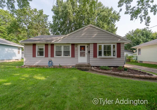 Photo 1 of Sale Pending at 1451 Blanchard St Sw, Wyoming, MI 49509 | MLS# 65026042896 | Listing updated on 2026-08-19