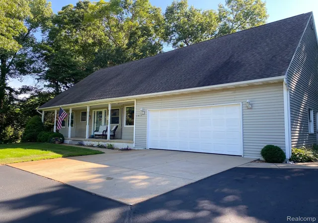 3rd image of 1917 S Milford Rd, Milford, MI 48381 | MLS# 20261064862