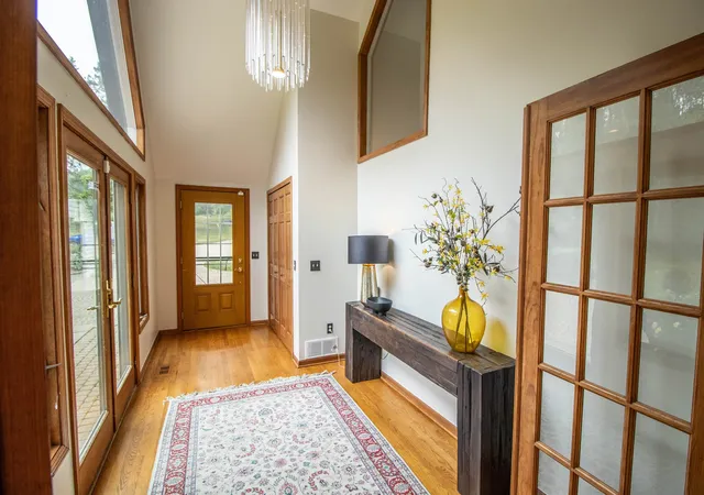 Photo 4 of Single family home for sale at 13138 White Lake Rd, Fenton, MI 48430 | MLS# 5050218622 | Listing updated on 2026-09-24