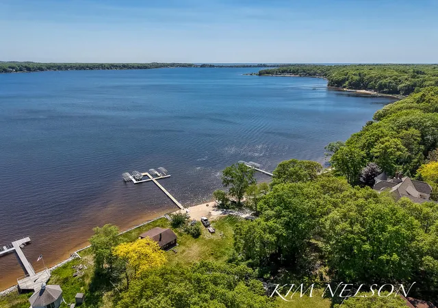 Photo 3 of Single family home for sale at 7211 Mcfall Cir, Montague, MI 49437 | MLS# 71026042922 | Listing updated on 2026-08-25