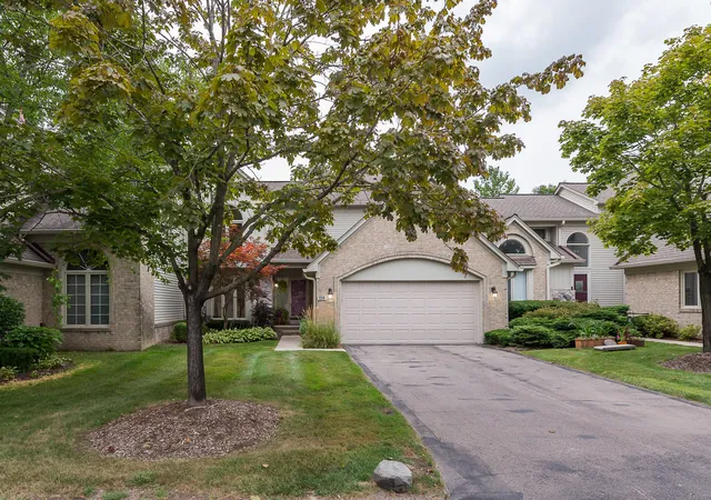 Photo 3 of Condo for sale at 239 Saint Lawrence Blvd, Northville City Wayne, MI 48168 | MLS# 81026042915 | Listing updated on 2026-09-08