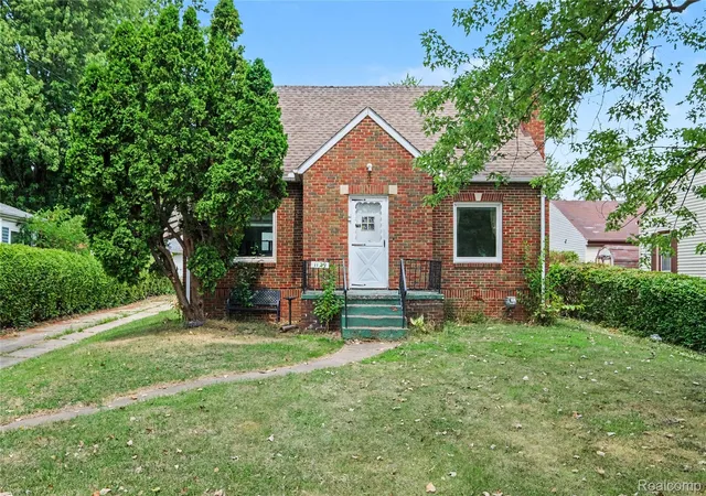 Photo 3 of Single family home for sale at 1129 E Bristol Rd, Burton, MI 48529 | MLS# 20261064875 | Listing updated on 2026-09-15