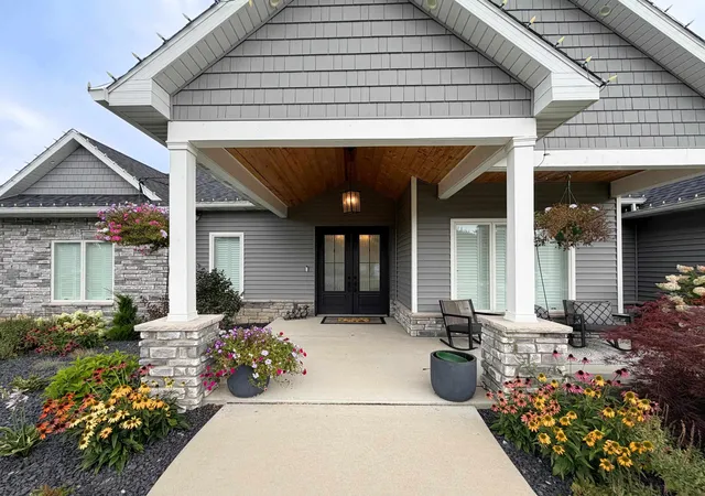 Photo 3 of Single family home for sale at 1860 S Beyer Rd, Saginaw, MI 48601 | MLS# 5050218629 | Listing updated on 2026-08-20