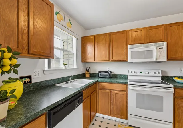 5th image of 16776 Glenmoor St, Macomb, MI 48044 | MLS# 58050218631