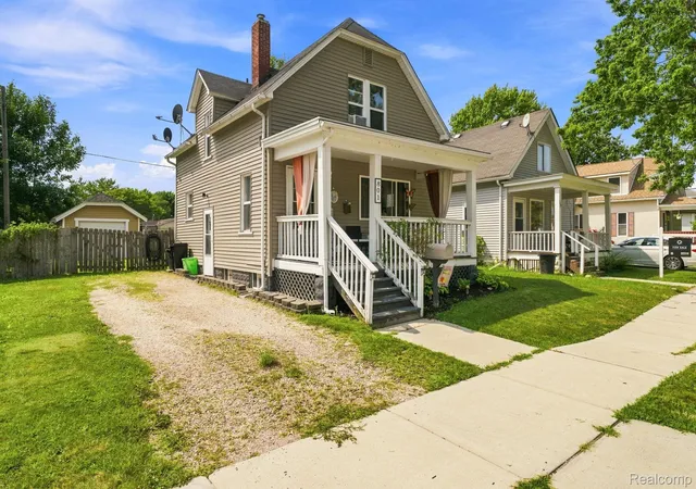 Photo 3 of Single family home for sale at 801 16th Street, Port Huron, MI 48060 | MLS# 20261064877 | Listing updated on 2026-08-14