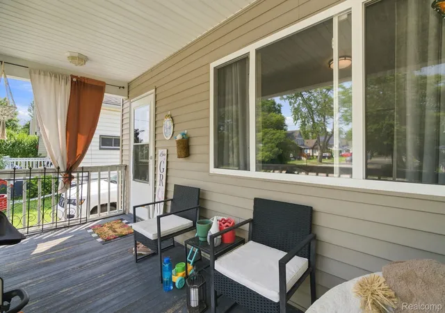 Photo 4 of Single family home for sale at 801 16th Street, Port Huron, MI 48060 | MLS# 20261064877 | Listing updated on 2026-08-14