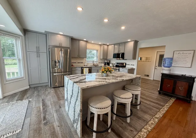 3rd image of 119 Kings Ct, Battle Creek, MI 49015 | MLS# 62026042930