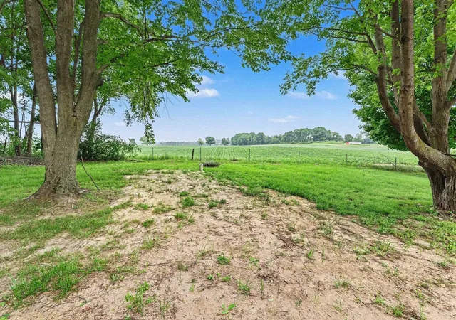 5th image of 1051 Circle Dr, Lake Isabella Village Isabella, MI 48893 | MLS# 79080072395