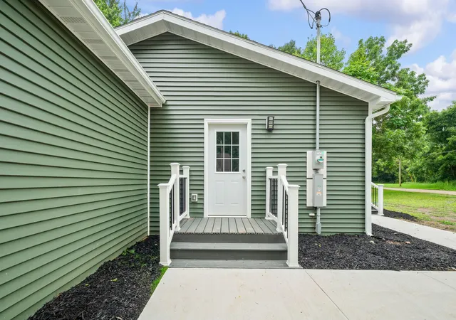 Photo 2 of Single family home for sale at 584 1st Court, Niles, MI 49120 | MLS# 69026042933 | Listing updated on 2026-09-17