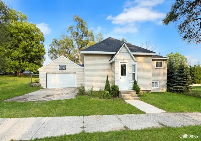 1st image of 716 Root St, Belding, MI 48809 | MLS# 65026042934