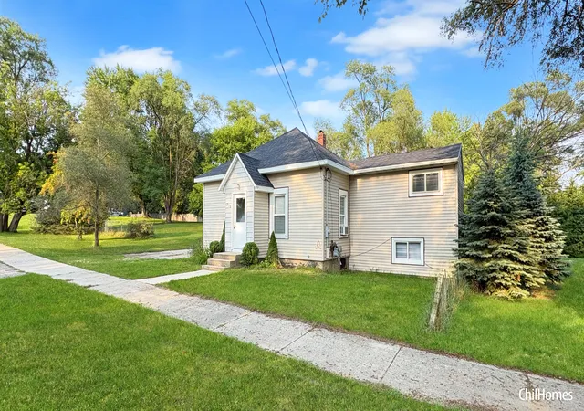 42nd image of 716 Root St, Belding, MI 48809 | MLS# 65026042934