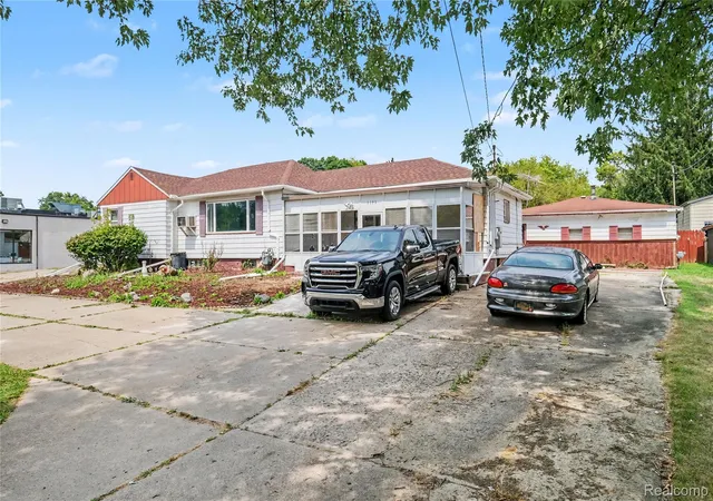 Photo 3 of Single family home for sale at 1103 E Bristol Rd, Burton, MI 48529 | MLS# 20261064893 | Listing updated on 2026-09-15