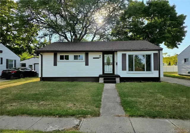 Photo 2 of Single family home for sale at 1846 Hosler St, Flint, MI 48503 | MLS# 20261064894 | Listing updated on 2026-09-06