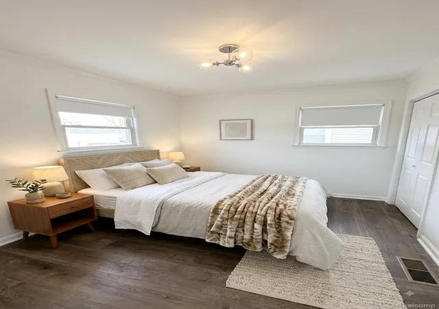 Photo 4 of Single family home for sale at 11244 Sherman Ave, Warren, MI 48089 | MLS# 20261064895 | Listing updated on 2026-09-16