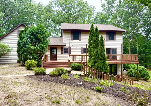 2nd image of 13323 Twin Creek Ln Ne, Greenville, MI 48838 | MLS# 72026042937