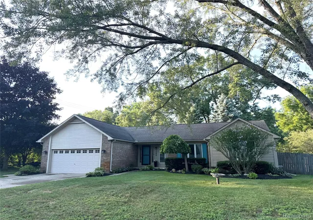 Photo 1 of Single family home for sale at 1580 Carthage, Commerce Township, MI 48382 | MLS# 20261064908 | Listing updated on 2026-08-22
