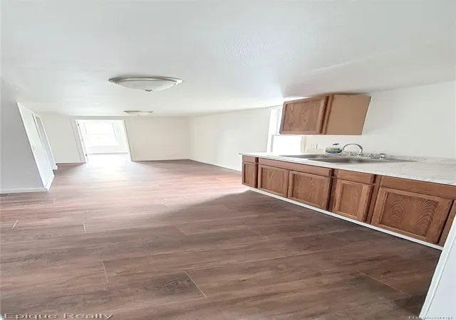 Listing Photo 5 - Condo for sale in building located at 1725 10th St, Port Huron, MI 48060
